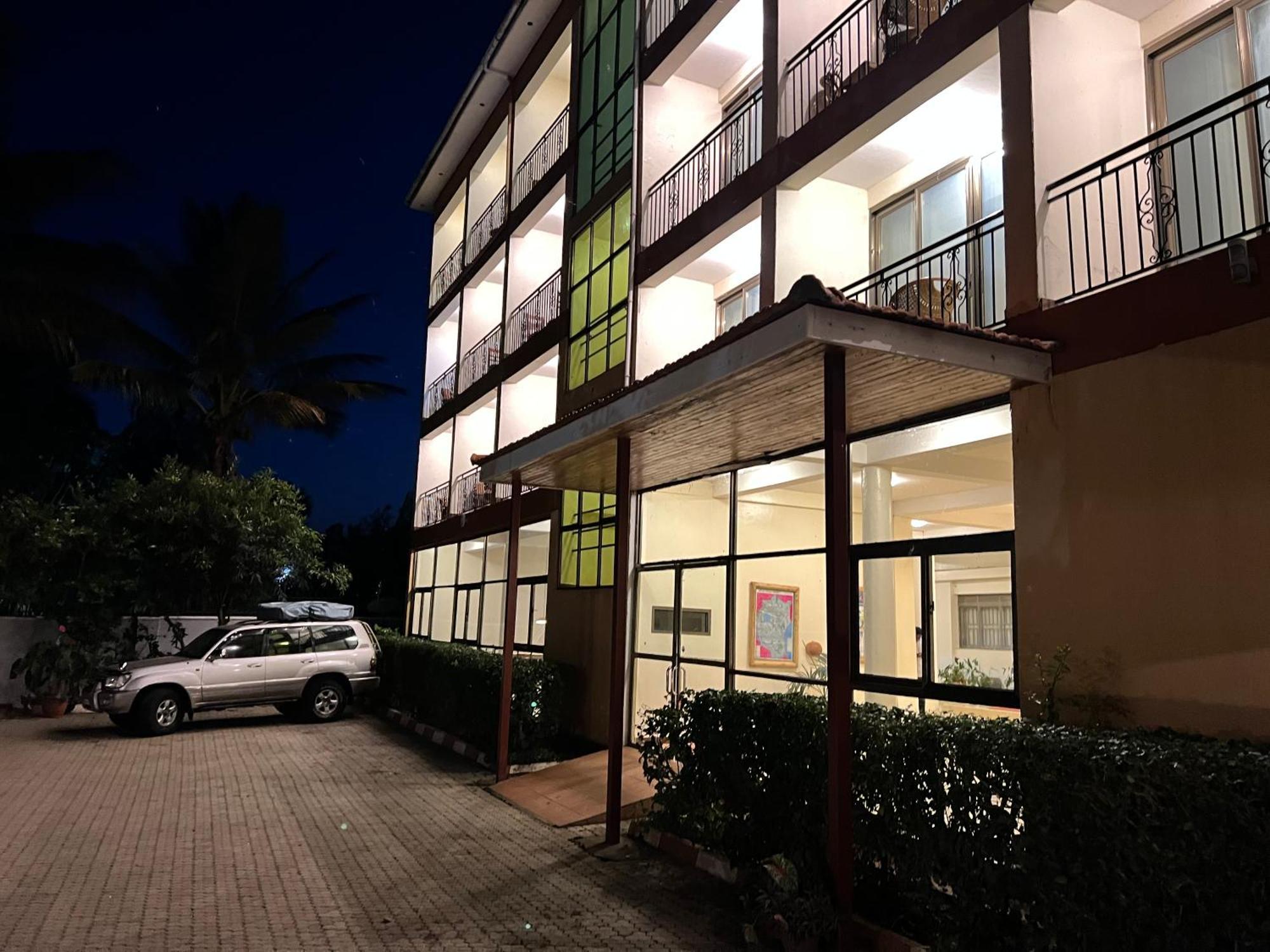 Victoria Rock Resort 엔테베 외부 사진